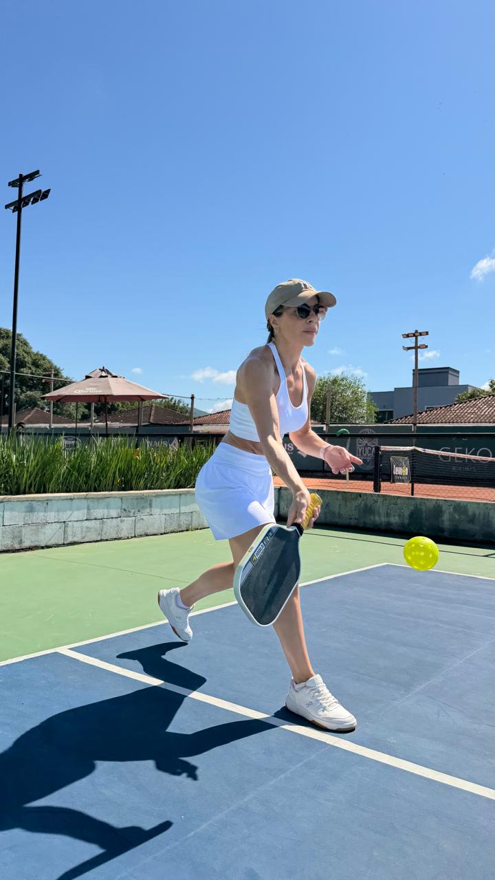 Atleta de Pickleball em ação
